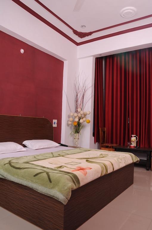 בהאראטפור Hotel The Raj Palace מראה חיצוני תמונה